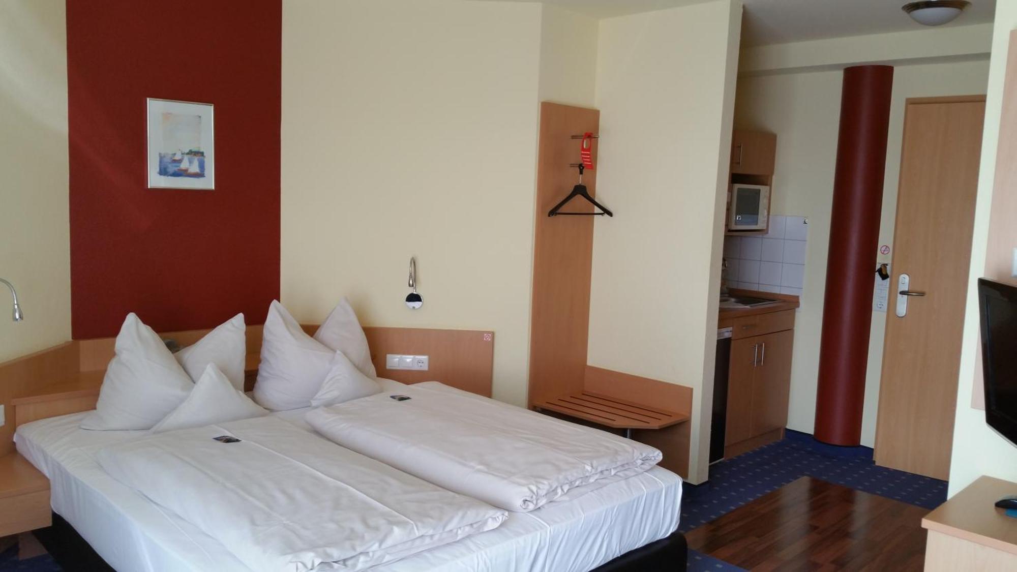 Hotel Ifen Wiesloch Exterior photo